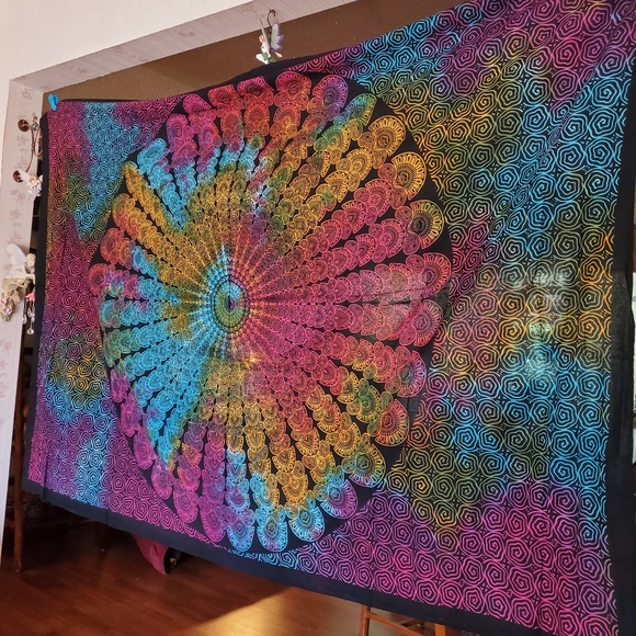 NEW Rainbow Tie Dye Mandala Black Tapestry - Picture 3 of 5